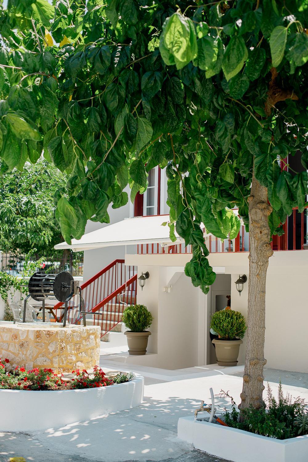 Iris Garden Retreat Aparthotel Corinth Luaran gambar